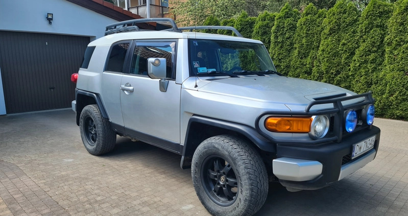 Toyota FJ cena 82000 przebieg: 162100, rok produkcji 2006 z Dobrzany małe 497